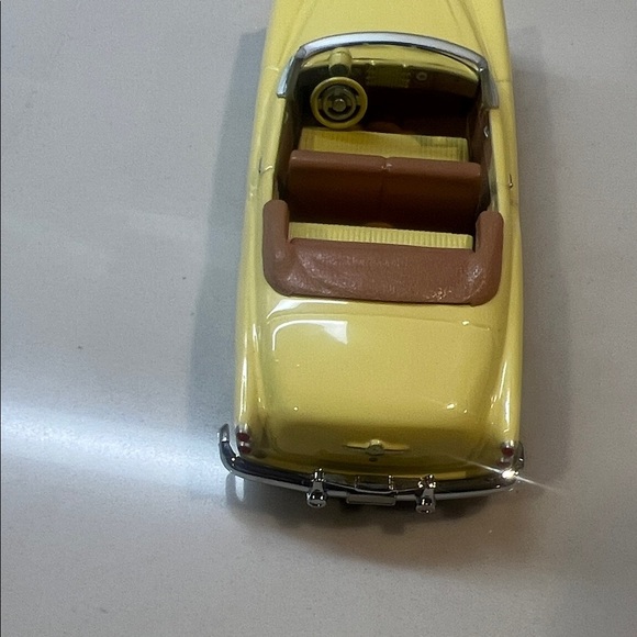 Matchbox 1953 Buick Skylark Yellow Convertible Toy Car DINKY - Picture 4 of 7